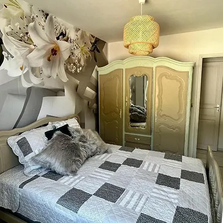 Hébergement de vacances Maison 111 M² sur un terrain clos de 1200M² Calme, Parking dans le jardin LʼÉguille