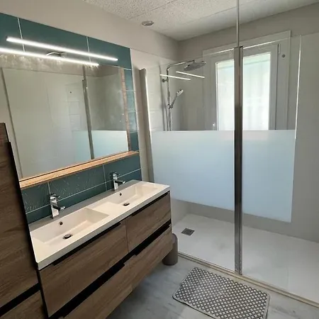 Hébergement de vacances Maison 111 M² sur un terrain clos de 1200M² Calme, Parking dans le jardin